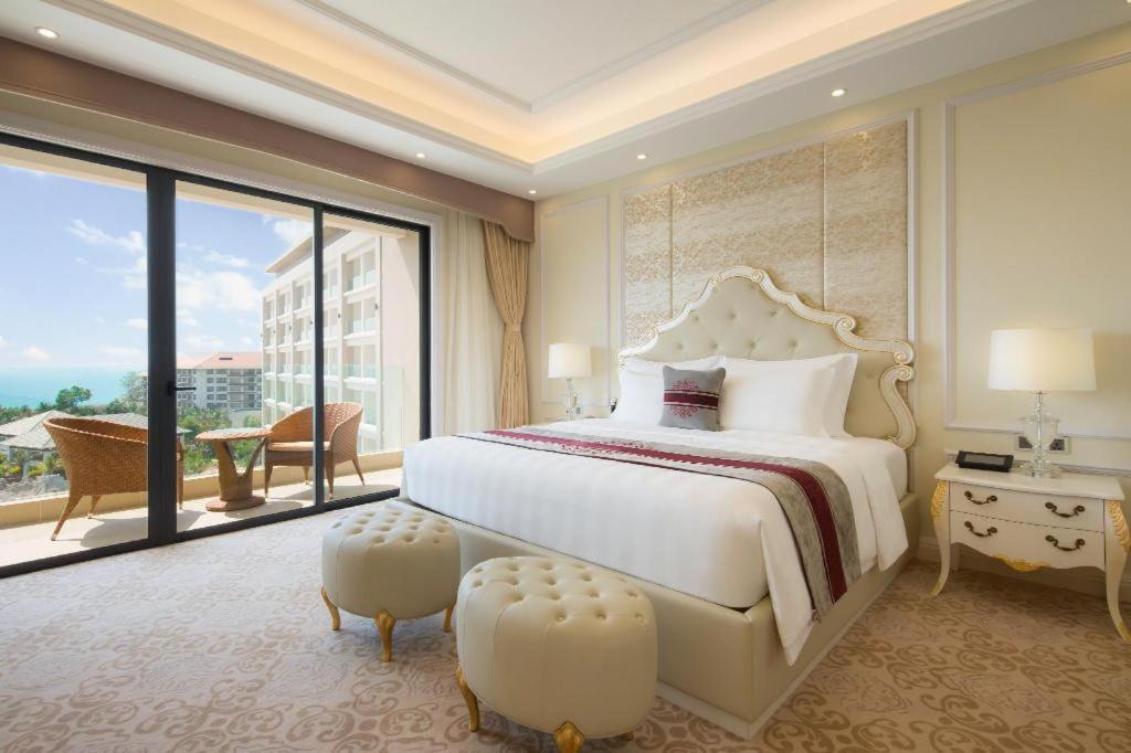 VINOASIS Phú Quốc Hotel Biên Hoà Ngoại thất bức ảnh