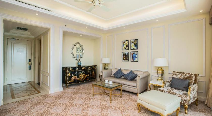 VINOASIS Phú Quốc Hotel Biên Hoà Ngoại thất bức ảnh