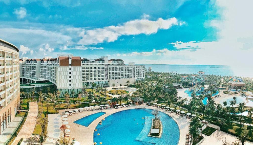 VINOASIS Phú Quốc Hotel Biên Hoà Ngoại thất bức ảnh