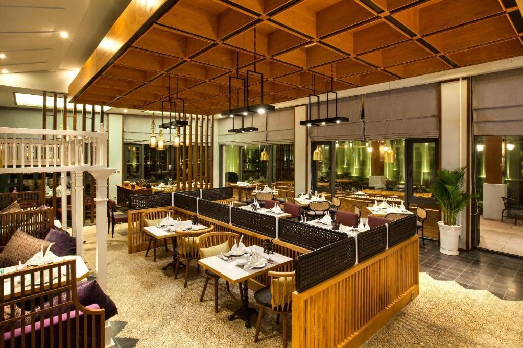 VINOASIS Phú Quốc Hotel Biên Hoà Ngoại thất bức ảnh